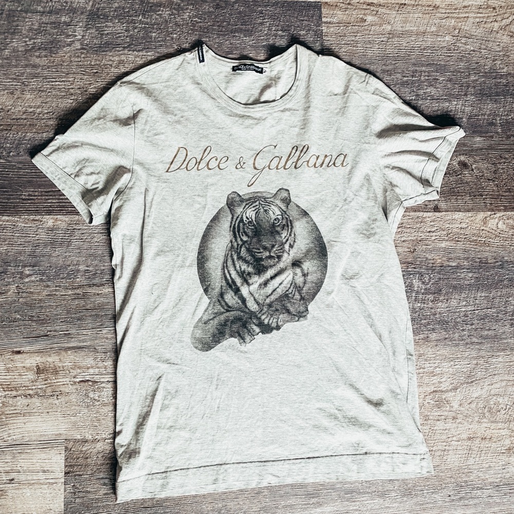 Dolce and Gabbana t shirt